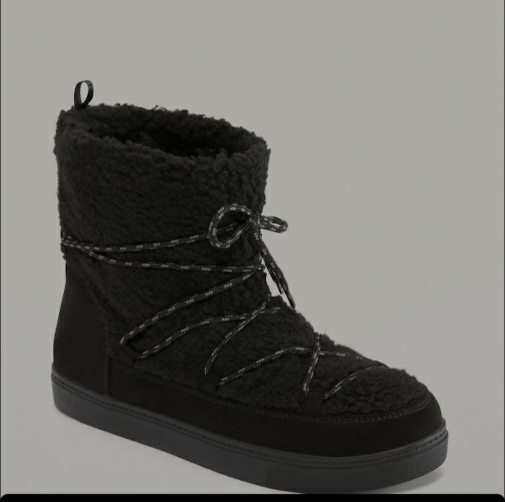 Old Navy Faux Sherpa Lined Boot